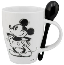 Cargar imagen en el visor de la galería, Juego de 2 Tazas Porcelana con Cuchara, Diseño Mickey Mouse en Arte Sketch, Capacidad 310 ML con Caja de Regalo
