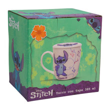 Cargar imagen en el visor de la galería, Stitch Taza de Cerámica con Tapa, Diseño Stitch Groove It, Lilo & Stitch, Colección Disney Clásicos, Capacidad 385 ml con Caja de Regalo