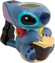 Cargar imagen en el visor de la galería, Taza Stitch 3D Diseño Stitch Musical con Asa en Forma de Ukulele, Tarro para Bebidas Calientes, Capacidad 325 ml, Multicolor