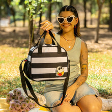 Cargar imagen en el visor de la galería, Lonchera Escolar Snoopy Lentes De Sol