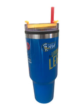 Cargar imagen en el visor de la galería, Pato Donald Termo Alto Doble Pared Con Asa Y Popote, 90 Aniversario, Capacidad 1.2 L