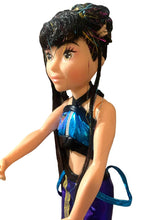 Cargar imagen en el visor de la galería, Demon Hunters Set 3 Muñecas Kpop Guerreras 40 cms Rumi, Mira y Zoey