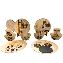 Cargar imagen en el visor de la galería, Vajilla Mickey Mouse Navidad Ecologica De Bambú Disney Colección 12 Piezas Para 4 personas