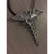 Cargar imagen en el visor de la galería, Replica Collar Broche Símbolo Medicina Dios Hermes Percy Jackson