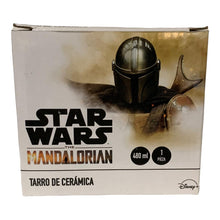 Cargar imagen en el visor de la galería, Taza Baby Yoda Mandalorian Disney 473 ml con Caja de Regalo
