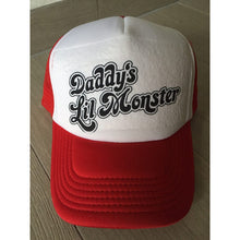 Cargar imagen en el visor de la galería, Harley Quinn Gorra Daddy's Little Monster Escuadron Suicida