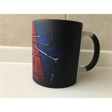 Cargar imagen en el visor de la galería, Taza Magica Spiderman El Hombre Araña Rojo
