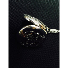 Cargar imagen en el visor de la galería, Guardapelo Doctor Who