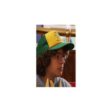 Cargar imagen en el visor de la galería, Gorra Dustin Stranger Things 3 Camp Know Where 85