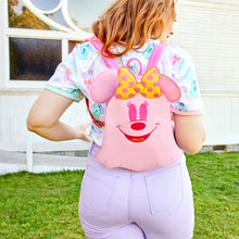 Cargar imagen en el visor de la galería, Minnie Mouse Loungefly ghost brilla en la obscuridad Bolso Mini Back Pack Luminiscente