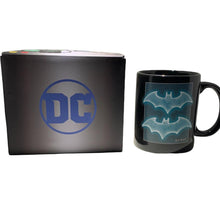 Cargar imagen en el visor de la galería, Batman Taza Mágica Brilla Obscuridad Dc Comics 340ml Caja