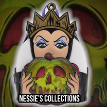 Cargar imagen en el visor de la galería, Evil Queen Loungefly Bolso manzana envenenada Blancanieves escena Mini BackPack Mini Mochila Bolsa lenticular