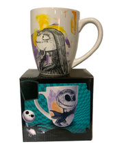 Cargar imagen en el visor de la galería, Jack &amp; Sally taza con caja De l extraño mundo de Jack Skellington
