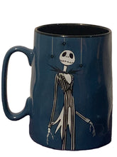 Cargar imagen en el visor de la galería, Tarro Jack Skellington el extraño mundo de Jack brilla en la obscuridad
