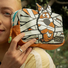 Cargar imagen en el visor de la galería, Scooby Doo Lapicera Luminiscente Estuchera Momia Brilla en la obscuridad
