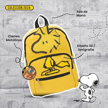 Cargar imagen en el visor de la galería, Snoopy Mochila Peanuts Woodstock 37 cms de alto
