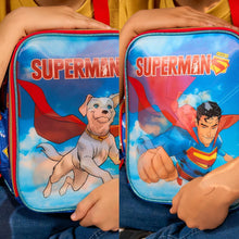 Cargar imagen en el visor de la galería, Superman Lonchera Escolar Krypto Lenticular
