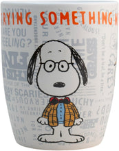 Cargar imagen en el visor de la galería, Snoopy Taza de cerámica para bebidas calientes de aniversario de Peanuts 740ml 75 aniversario
