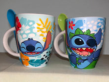 Cargar imagen en el visor de la galería, Stitch Juego de 2 Tazas de Pareja con cucharas Ohana Disney Lilo &amp; Stitch Tarros de Ceramica capacidad 310 ml
