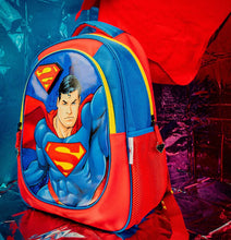 Cargar imagen en el visor de la galería, Superman Set Mochila Escolar y lapicera con capa Dc Comics Set Con 2 piezas Azul/Rojo

