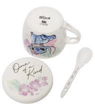 Cargar imagen en el visor de la galería, Stitch Taza con tapa y cuchara de Porcelana
