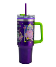 Cargar imagen en el visor de la galería, Termo Villanas Disney Doble Pared Con Asa Y Popote Maléfica, Úrsula, Cruella De Vil y la Reina Malvada Capacidad 1. 2 L
