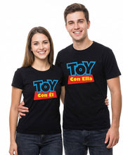 Cargar imagen en el visor de la galería, Pkt 2 Playeras Toy Story Pareja Toy Con Ella / El Novios Blk

