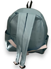 Cargar imagen en el visor de la galería, Bolso Dumbo tipo mochila mini back pack bolsa bordada nacional
