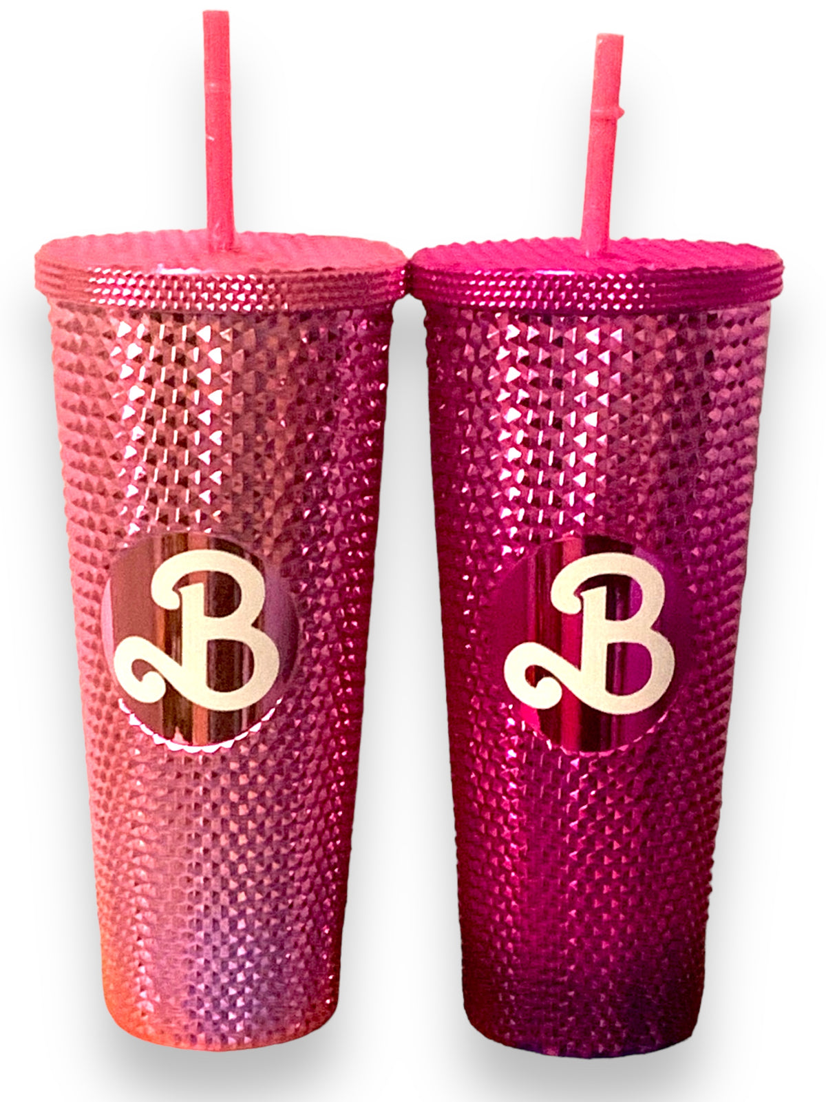 Vaso  Barbie Texturizado Tachuelas con popote termico capacidd 24 onzas