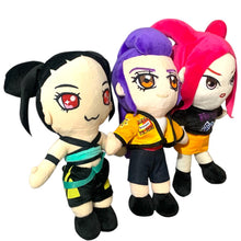 Cargar imagen en el visor de la galería, Set Demon Hunters 3 Peluches Rumi, Zoey, Mira importado 30 cms M3
