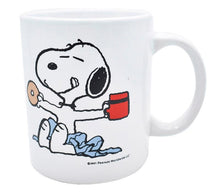 Cargar imagen en el visor de la galería, Fun Kids 1729-60 Taza para Café con Forma Clásica de Snoopy de Cerámica con Caja de Regalo de 473 Mililitros
