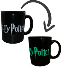 Cargar imagen en el visor de la galería, Harry Potter Taza Mágica Brilla Obscuridad 340ml Caja
