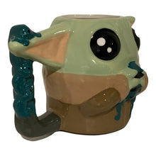 Cargar imagen en el visor de la galería, Taza Baby Yoda Grogu Mandalorian Star Wars 3D The Child 340 ml
