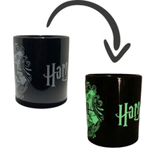 Cargar imagen en el visor de la galería, Harry Potter Taza Mágica Brilla Obscuridad 340ml Caja
