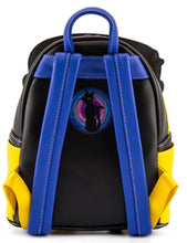 Cargar imagen en el visor de la galería, Loungefly Mini Backpack Coraline Impermeable
