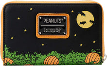Cargar imagen en el visor de la galería, Snoopy Loungefly Cartera Monedero Tarjetero Peanuts Great Pumpkin Halloween
