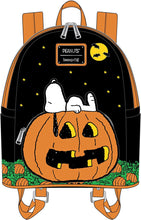 Cargar imagen en el visor de la galería, Snoopy Loungefly Mini Back Pack Bolso Peanuts Great Pumpkin Halloween
