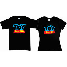 Cargar imagen en el visor de la galería, Pkt 2 Playeras Toy Story Pareja Toy Con Ella / El Novios Blk
