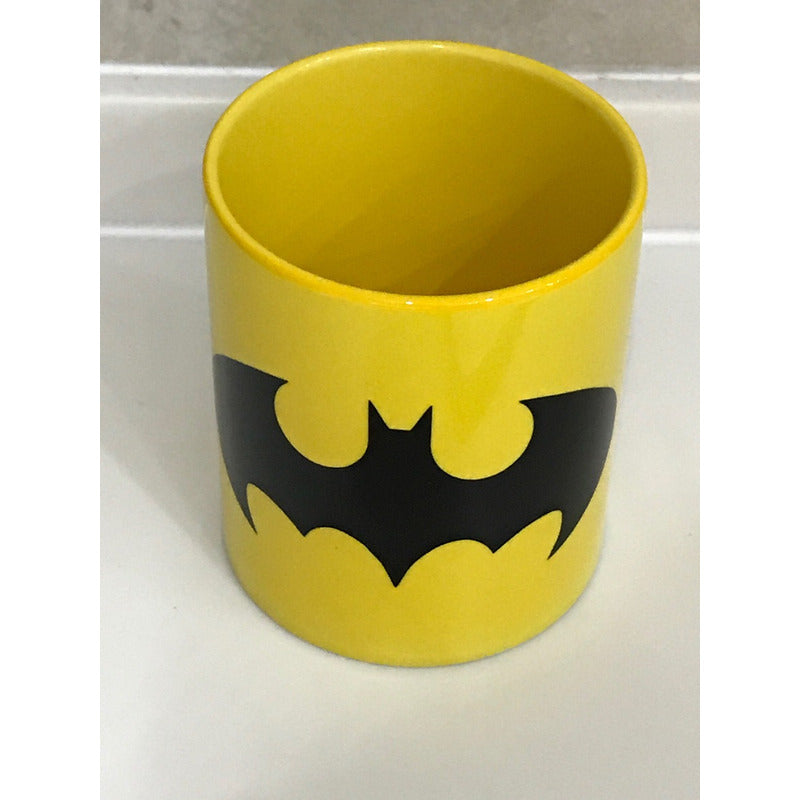 Taza Básica Batman Amarilla