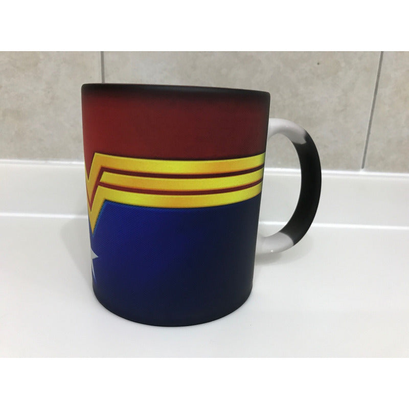 Taza Mágica Wonder Woman Mujer Maravilla Rojo Dc Comics