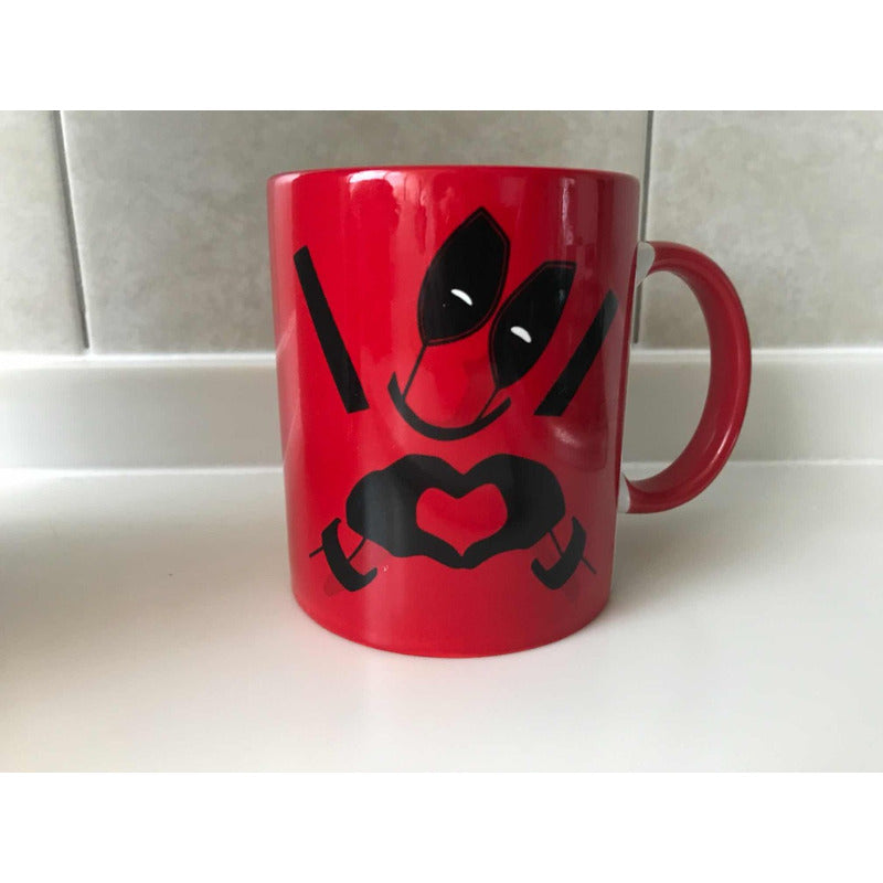 Taza Deadpool Love Rojo
