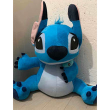 Cargar imagen en el visor de la galería, Stitch Con Trapos Peluche Gigante
