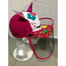Cargar imagen en el visor de la galería, Gorra Unicornio Cubrebocas Protector Facial Ajustable
