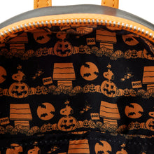 Cargar imagen en el visor de la galería, Snoopy Loungefly Mini Back Pack Bolso Peanuts Great Pumpkin Halloween
