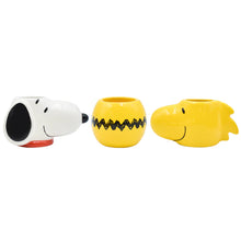 Cargar imagen en el visor de la galería, Set Mini tazas Peanuts - Snoopy Woodstock y Charlie Brown 103 ml
